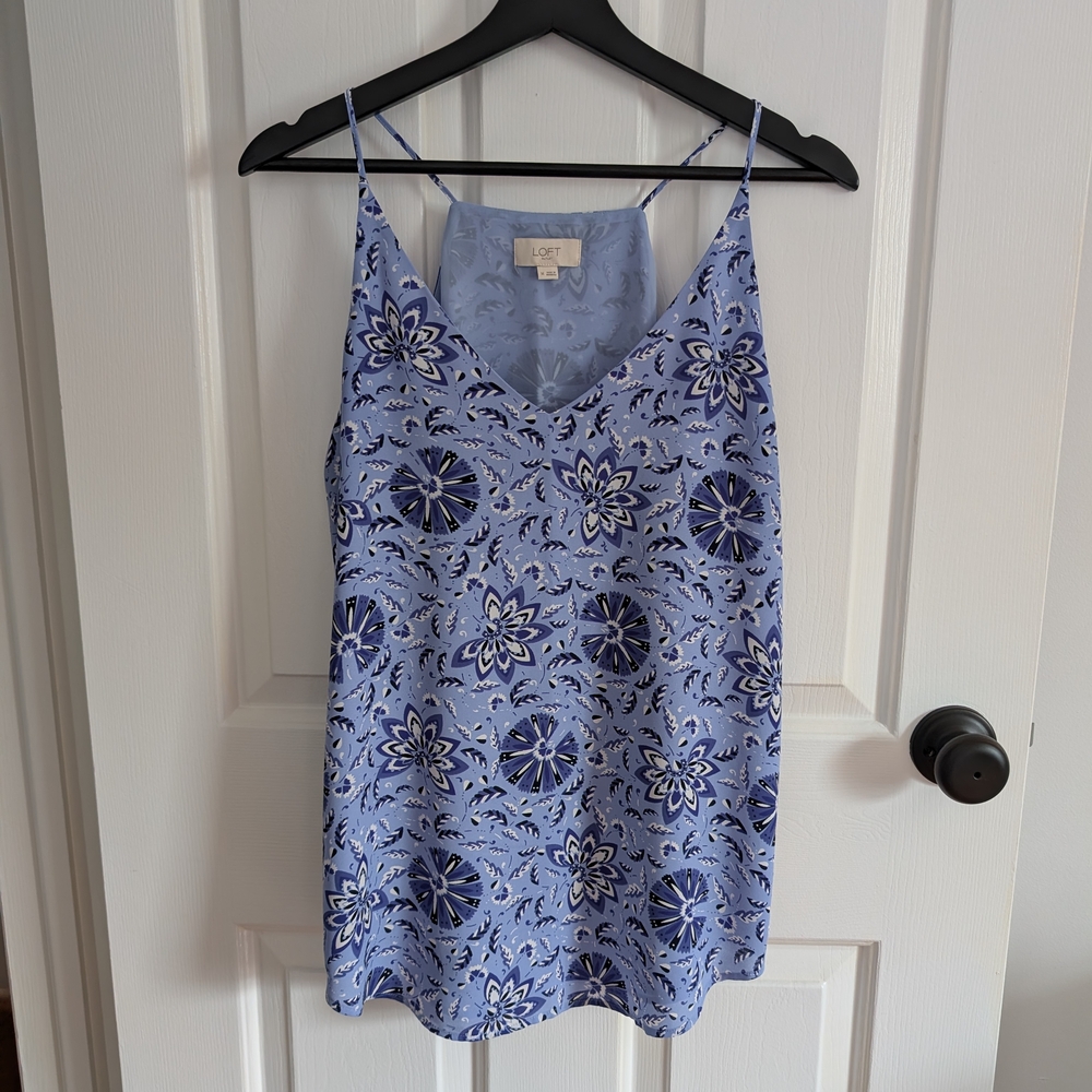 LOFT Women's Blue Floral V-Neck Cami Top Medium